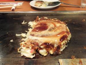 Okonomiyaki served at the Fugetsu restaurant at Tempozan Marketplace, Osaka. Photo by Jose Ramos, September 12, 2013